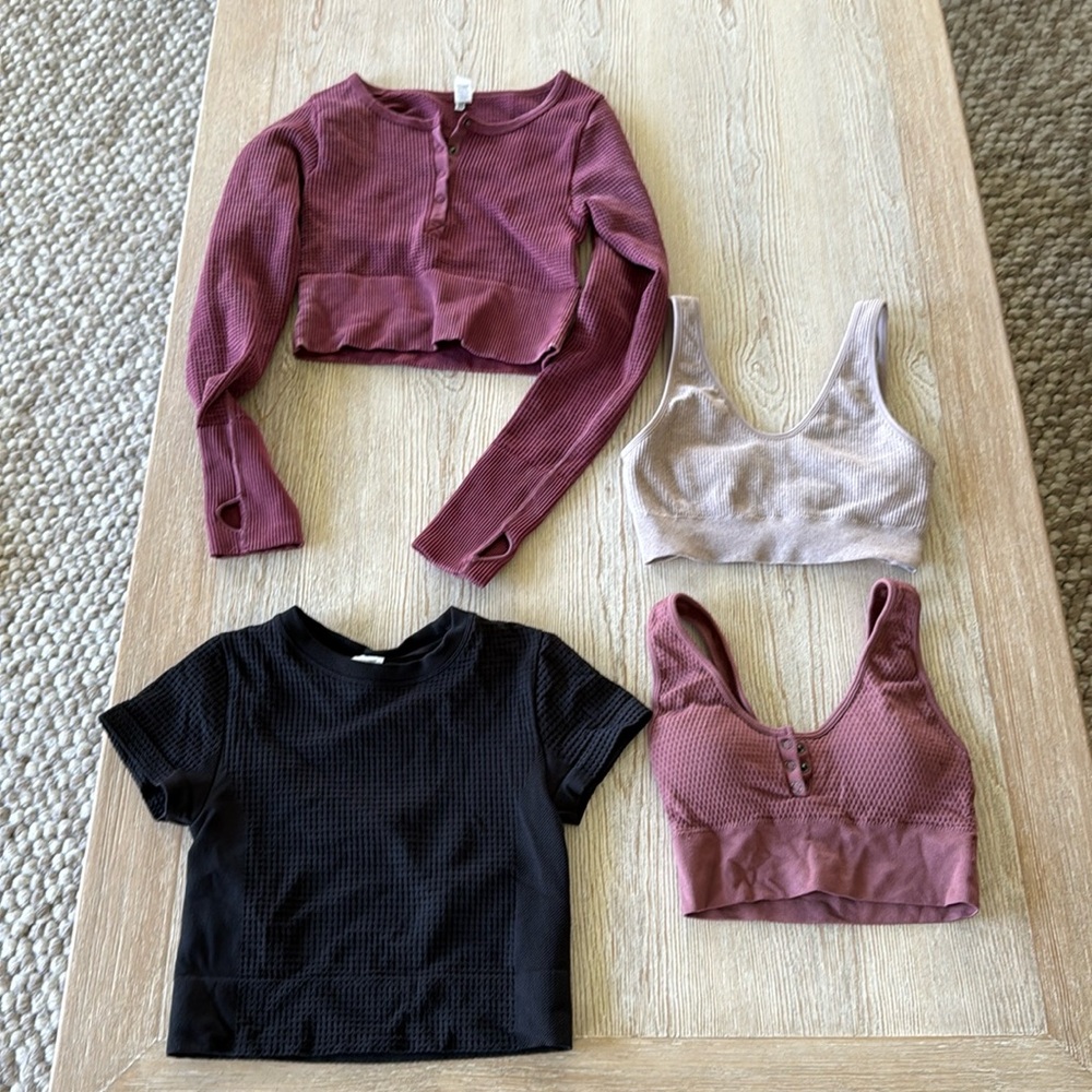 Women’s lot of tops and sports bras Aerie, Offline, Aeropostale, all in motion